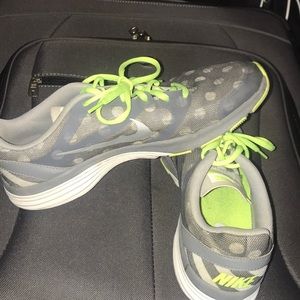 Nike tennis shoes